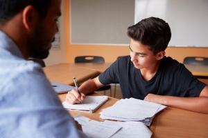 Il est désormais possible de donner des cours particuliers via le régime des activités complémentaires exonérées d’impôts